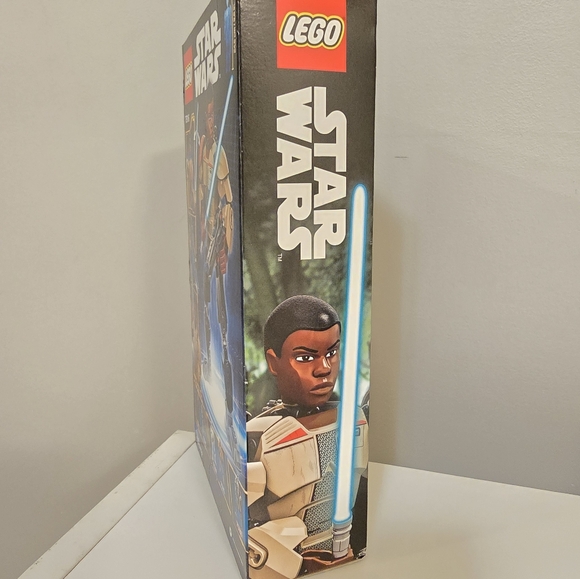 Lego Star Wars buildable Finn 75116 - Picture 2 of 8
